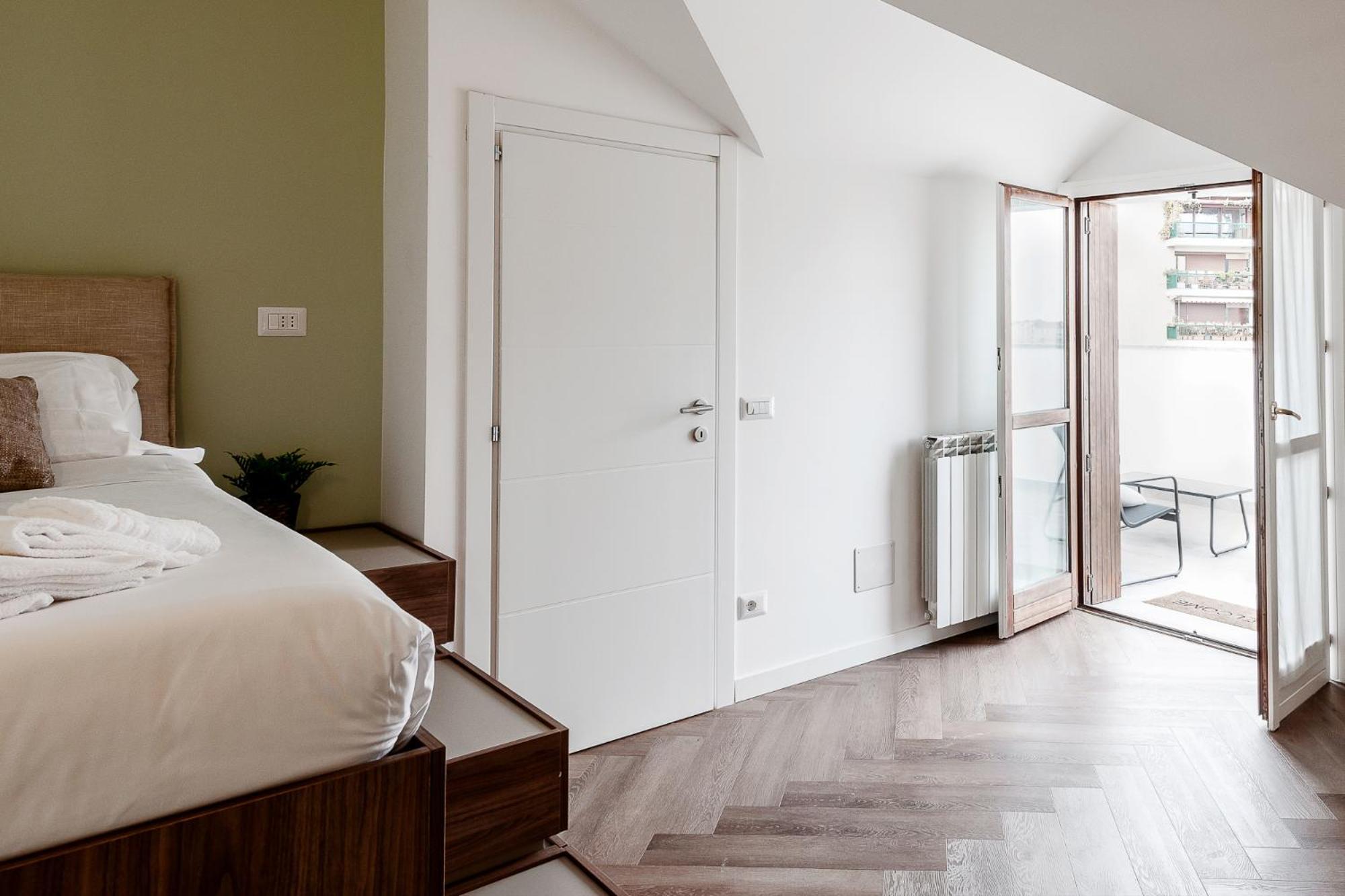Stayeasy Argelati40 - Penthouse With 2 Bedrooms, 2 Bathrooms And Terrace - Navigli Милан Экстерьер фото